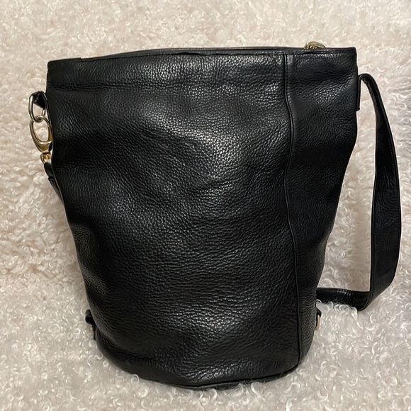Stone Mountain Black Leather Large Bucket Bag - Picture 4 of 7